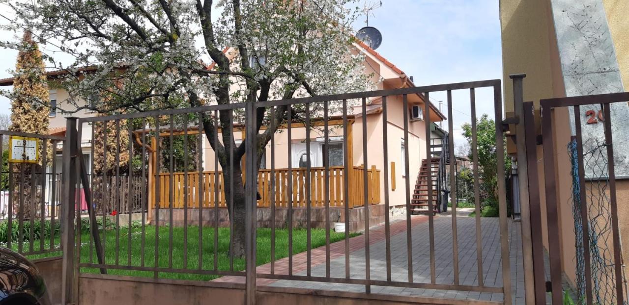 Rozsa Apartment Hajduszoboszlo Exterior photo